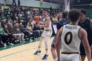 王俊杰现在的持球单打能力越来越强了！